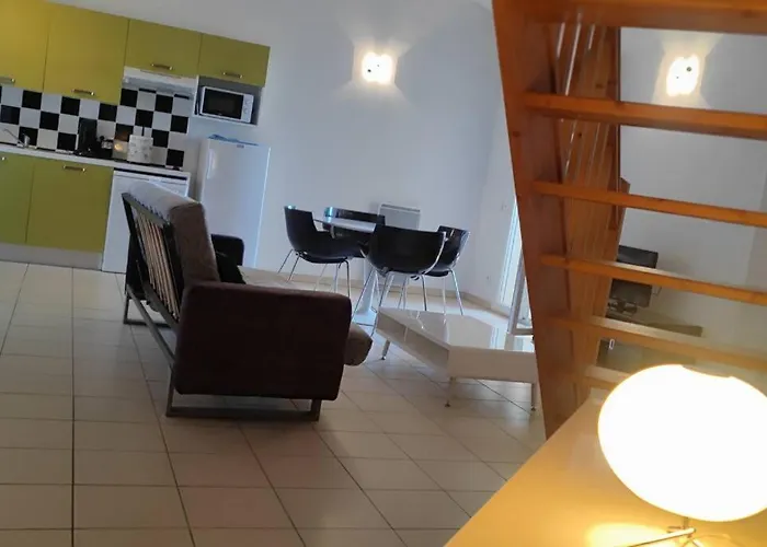 Duplex 6 Pers Proche Circuit Paul Ricard Le Castellet Avec Piscine